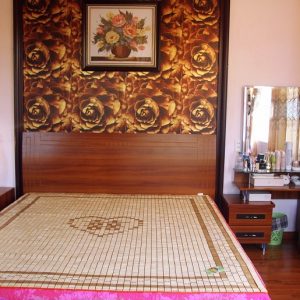 Điểm đặc biệt của chiếu trúc Hương Trúc chính là mùi hương tự nhiên, nhẹ nhàng thoang thoảng từ trúc tươi, tạo cảm giác thư giãn và dễ chịu. Sản phẩm được gia công tỉ mỉ, đảm bảo độ bền và tính thẩm mỹ cao.